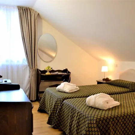 Marcora & Ξενοδοχείο 3*