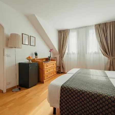 Marcora & Hotel 3*