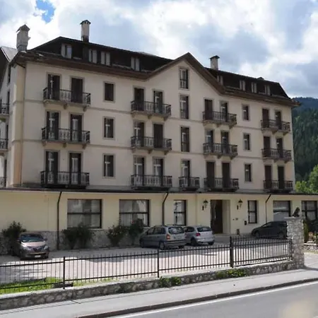 ホテル Marcora & サン・ヴィート・ディ・カドーレ